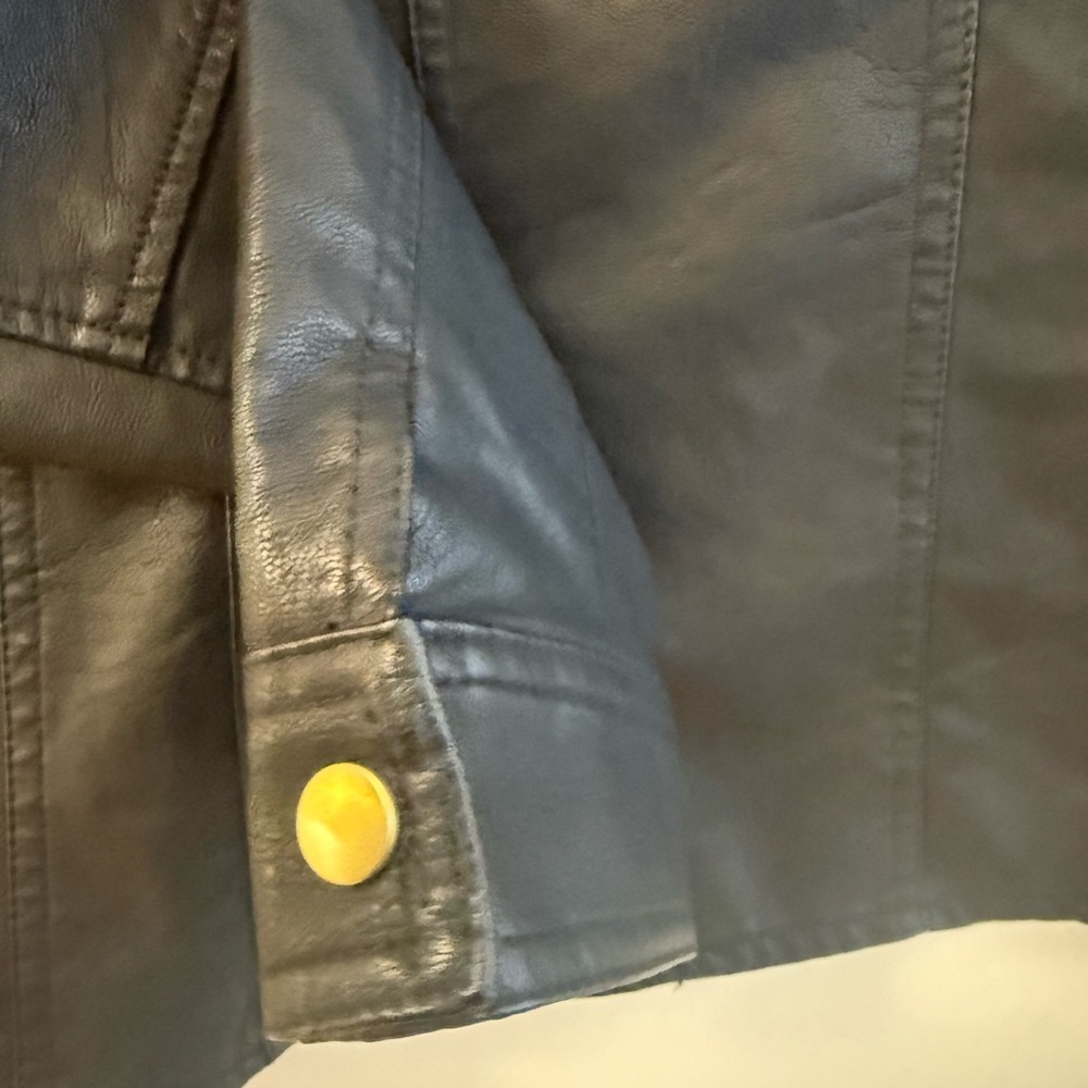 Baccini Black Faux Leather Jacket Petite Medium - Picture 9 of 10